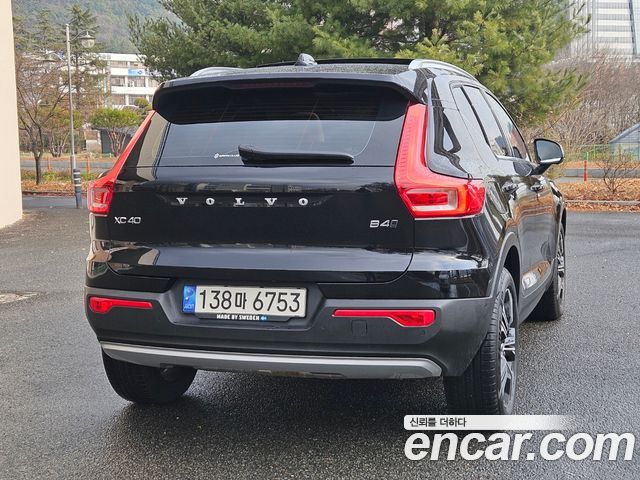 Volvo XC40 B4 Inscription 2021 — фото 6