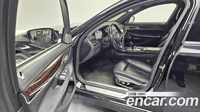 BMW 7 Series (G11) 750Li xDrive Prestige 2016 — фото 10