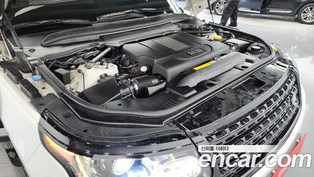 Land Rover Range Rover (IV) 4.4 SDV8 Vogue SE DIESEL 2014 — фото 6