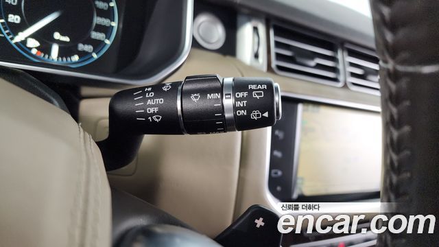 Land Rover Range Rover (IV) 4.4 SDV8 Vogue SE DIESEL 2014 — фото 18