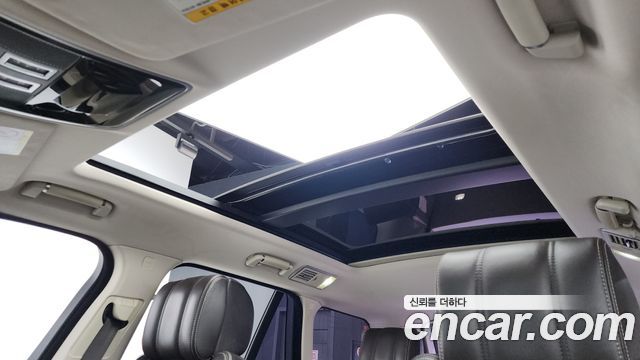 Land Rover Range Rover (IV) 4.4 SDV8 Vogue SE DIESEL 2014 — фото 23