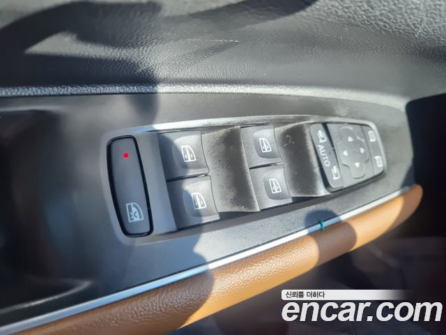 Renault Korea QM6 2.0 LPe RE Signature 2WD 2023 — фото 22