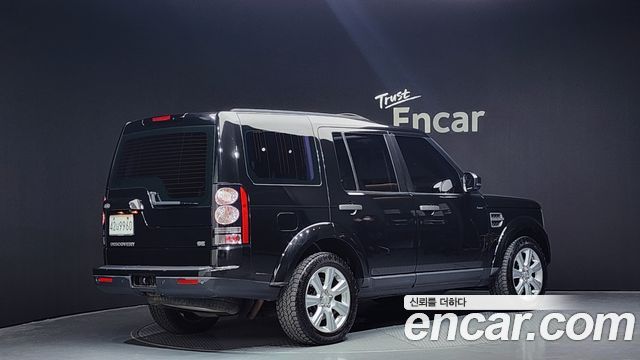 Land Rover Discovery 4 3.0 SDV6 SE 2015 — фото 2