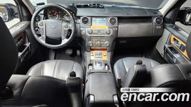 Land Rover Discovery 4 3.0 SDV6 SE 2015 — фото 7