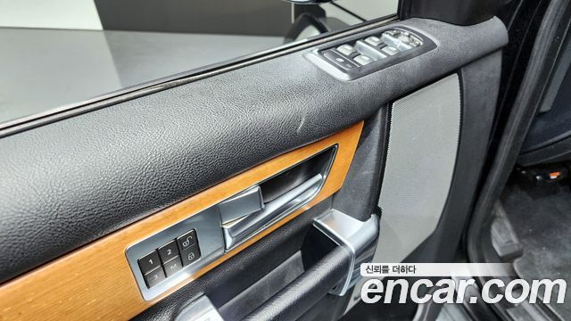 Land Rover Discovery 4 3.0 SDV6 SE 2015 — фото 14