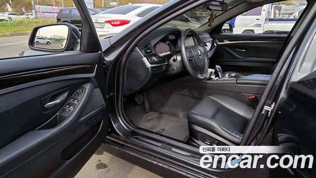 BMW 5 Series (F10) 528i xDrive 2013 — фото 11