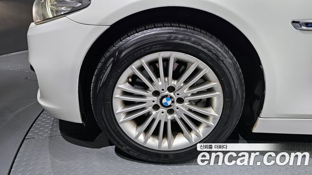 BMW 5 Series (F10) 520d xDrive 2015 — фото 5