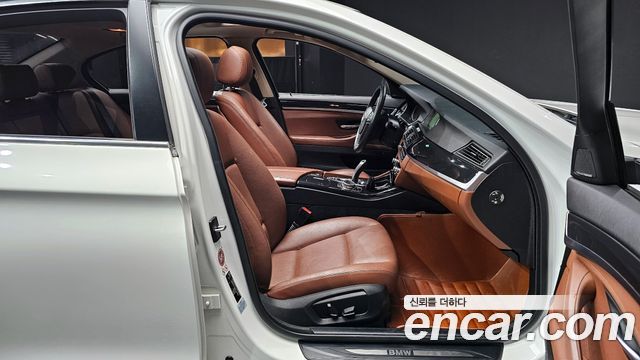 BMW 5 Series (F10) 520d xDrive 2015 — фото 10