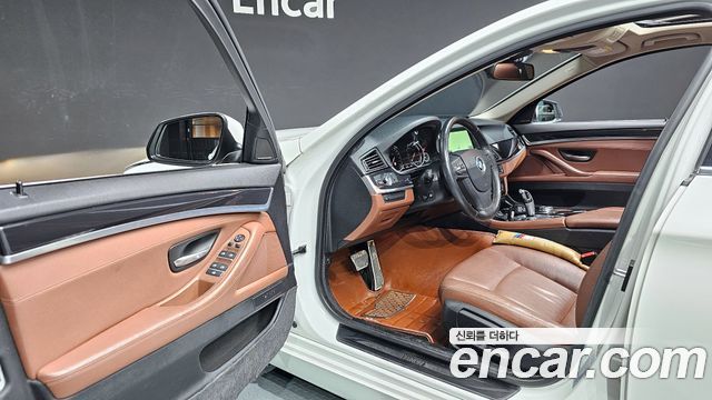 BMW 5 Series (F10) 520d xDrive 2015 — фото 11