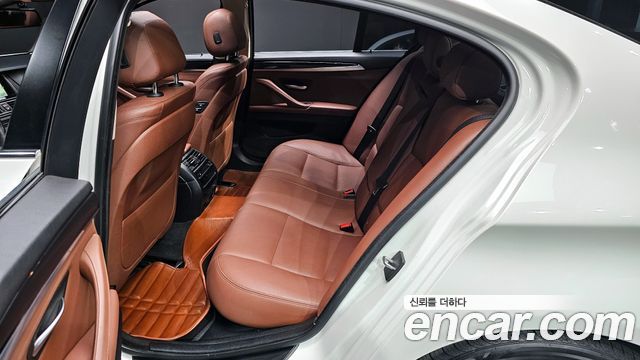 BMW 5 Series (F10) 520d xDrive 2015 — фото 12