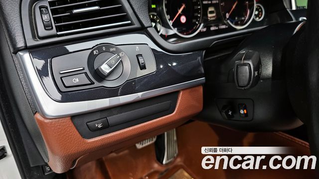 BMW 5 Series (F10) 520d xDrive 2015 — фото 16