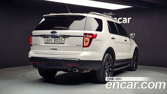 Ford Explorer 3.5 Limited 4WD 5th 2013 — фото 2