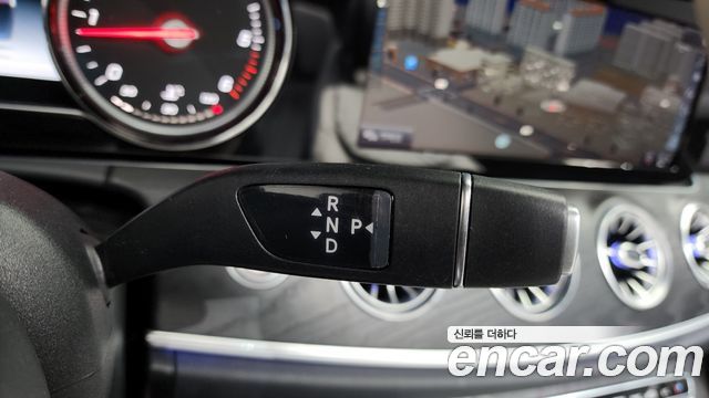 Mercedes-Benz E-Class (W213) E220d Cabriolet 2019 — фото 9
