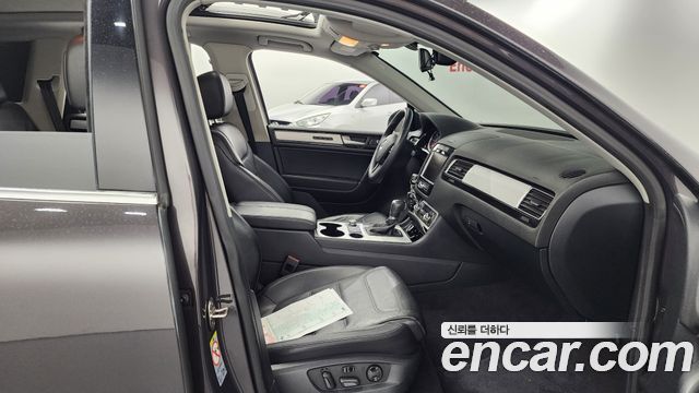 Volkswagen Touareg V6 3.0 TDI Bluemotion 7P5 2013 — фото 11