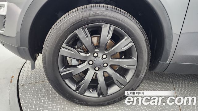 Land Rover Discovery Sport 2.0 TD4 HSE Luxury 2016 — фото 5