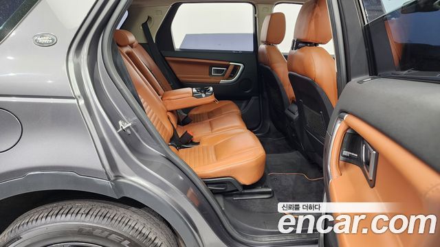 Land Rover Discovery Sport 2.0 TD4 HSE Luxury 2016 — фото 12
