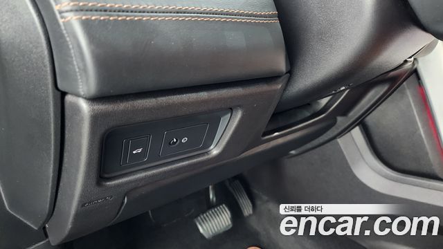 Land Rover Discovery Sport 2.0 TD4 HSE Luxury 2016 — фото 14