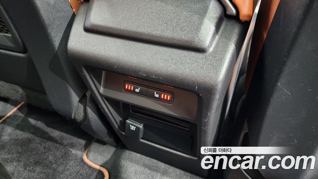 Land Rover Discovery Sport 2.0 TD4 HSE Luxury 2016 — фото 18