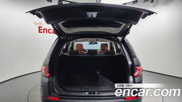 Land Rover Discovery Sport 2.0 TD4 HSE Luxury 2016 — фото 20
