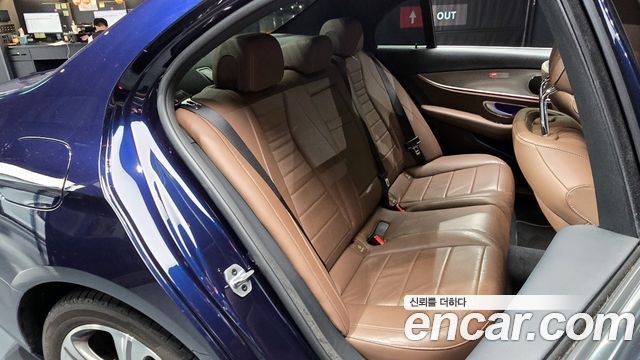 Mercedes-Benz E-Class (W213) E300 Avantgarde 2019 — фото 12
