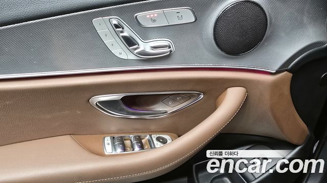 Mercedes-Benz E-Class (W213) E300 Avantgarde 2019 — фото 17