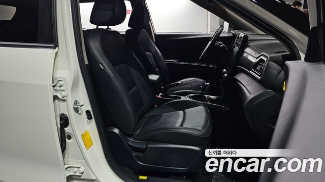 KG Mobility (SsangYong) Very New Tivoli Gasoline 1.5 2WD V3 2022 — фото 10