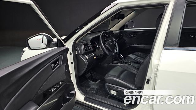 KG Mobility (SsangYong) Very New Tivoli Gasoline 1.5 2WD V3 2022 — фото 11