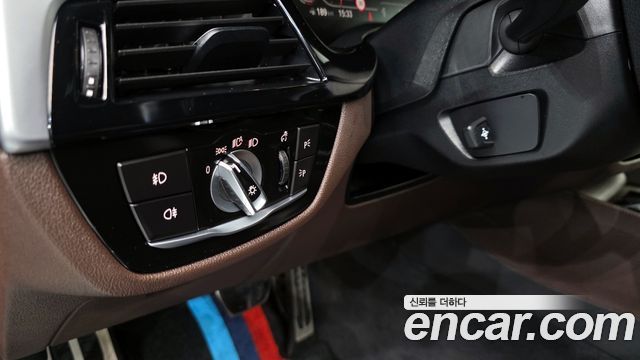 BMW 5 Series (G30) 520i M Sport 2020 — фото 12