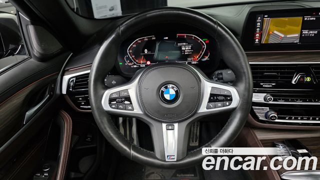 BMW 5 Series (G30) 520i M Sport 2020 — фото 16