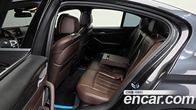 BMW 5 Series (G30) 520i M Sport 2020 — фото 20