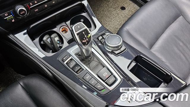 BMW 5 Series (F10) 530d xDrive M Aero Dynamic 2016 — фото 9