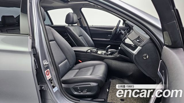 BMW 5 Series (F10) 530d xDrive M Aero Dynamic 2016 — фото 10