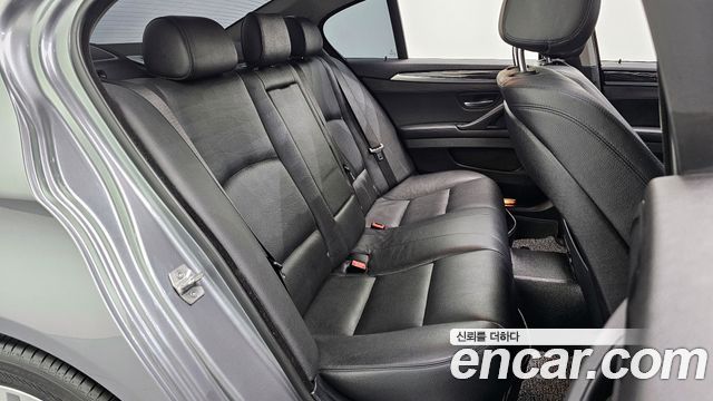 BMW 5 Series (F10) 530d xDrive M Aero Dynamic 2016 — фото 12