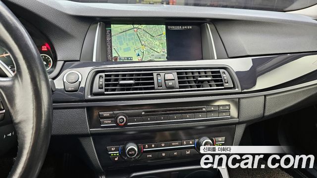 BMW 5 Series (F10) 530d xDrive M Aero Dynamic 2016 — фото 14