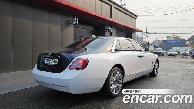 Rolls-Royce Ghost (II) 6.7 EWB V12 2021 — фото 2