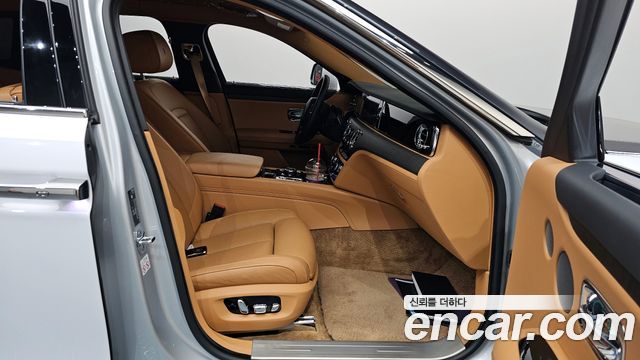 Rolls-Royce Ghost (II) 6.7 EWB V12 2021 — фото 11