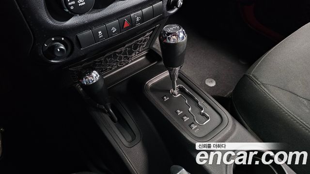 Jeep Wrangler (JK) 3.6 Sport 2Door 2016 — фото 9