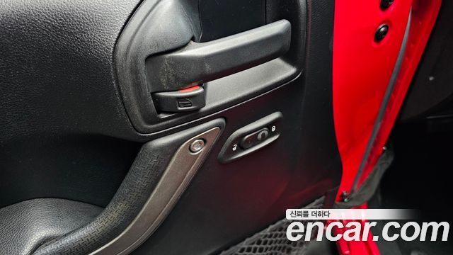 Jeep Wrangler (JK) 3.6 Sport 2Door 2016 — фото 18
