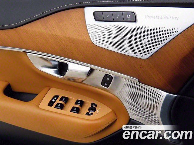 Volvo XC90 (II) T8 Inscription Hybird 2018 — фото 16