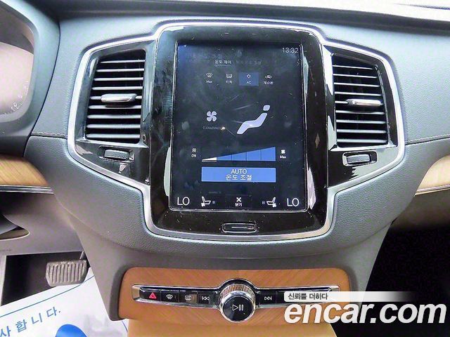 Volvo XC90 (II) T8 Inscription Hybird 2018 — фото 17
