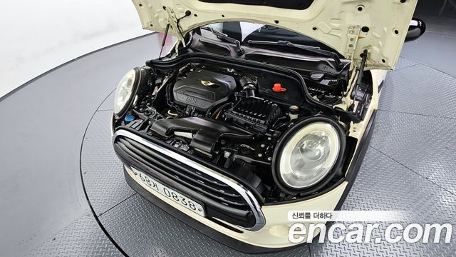 MINI Cooper D 5Door Mid 3rd 2015 — фото 6