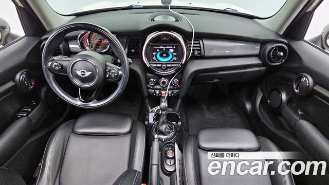 MINI Cooper D 5Door Mid 3rd 2015 — фото 7