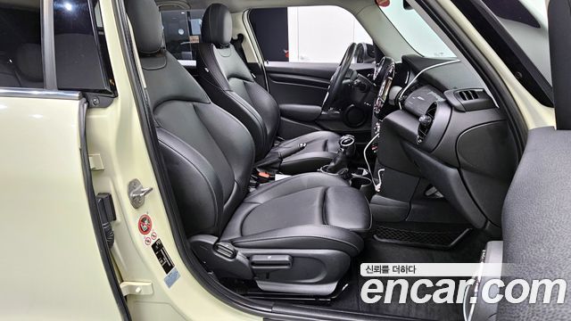 MINI Cooper D 5Door Mid 3rd 2015 — фото 10