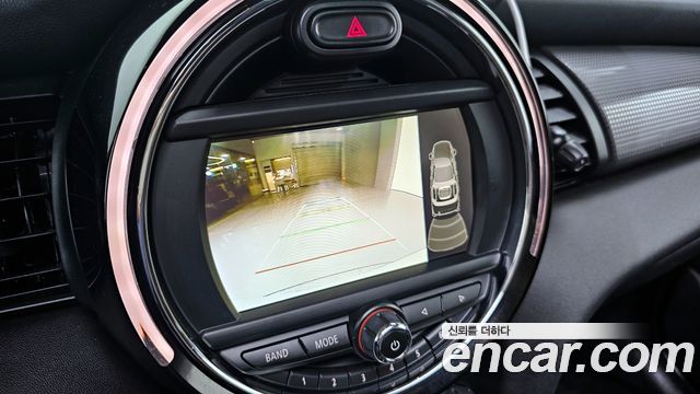 MINI Cooper D 5Door Mid 3rd 2015 — фото 15