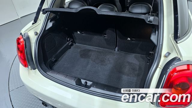 MINI Cooper D 5Door Mid 3rd 2015 — фото 20