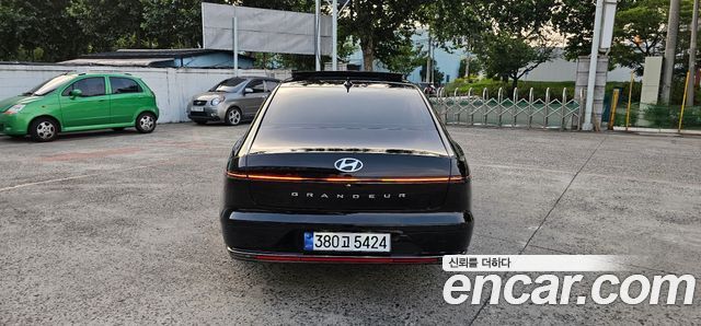 Hyundai Grandeur Hybrid (GN7) Calligraphy 2023 — фото 6