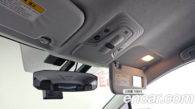 Toyota Prius Prime 1.8 2017 — фото 19