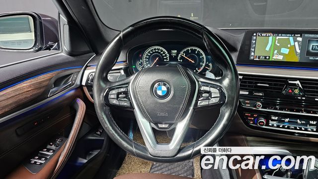 BMW 5 Series (G30) 520d xDrive M Sport Package Plus 2018 — фото 11
