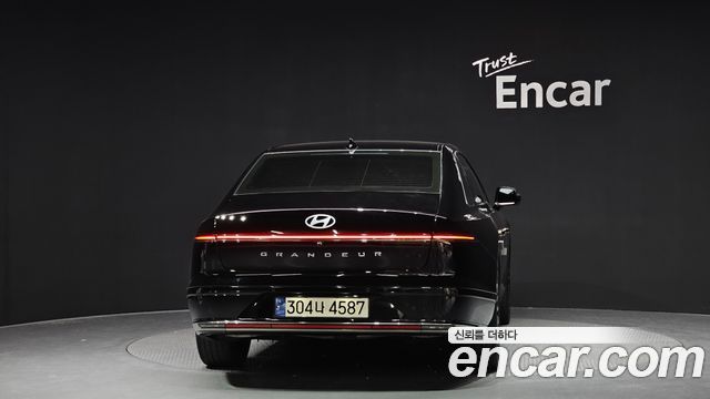 Hyundai Grandeur (GN7) 2,5 Gasoline 2WD Calligraphy 2023 — фото 4