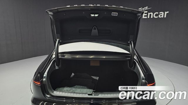 Hyundai Grandeur (GN7) 2,5 Gasoline 2WD Calligraphy 2023 — фото 20